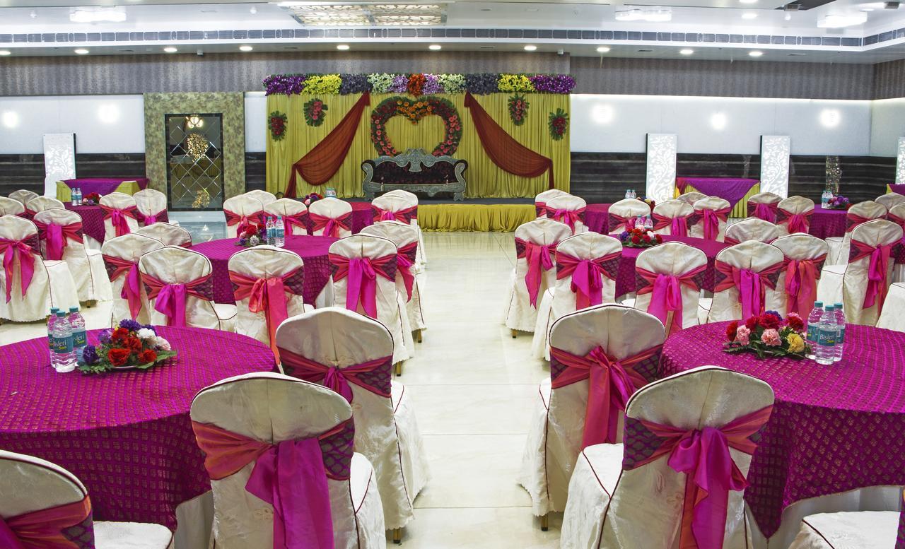 The Avr Hotels & Banquets Patna  Ngoại thất bức ảnh